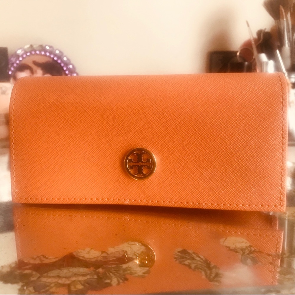 Tory Burch sunglass case NWOT 😎